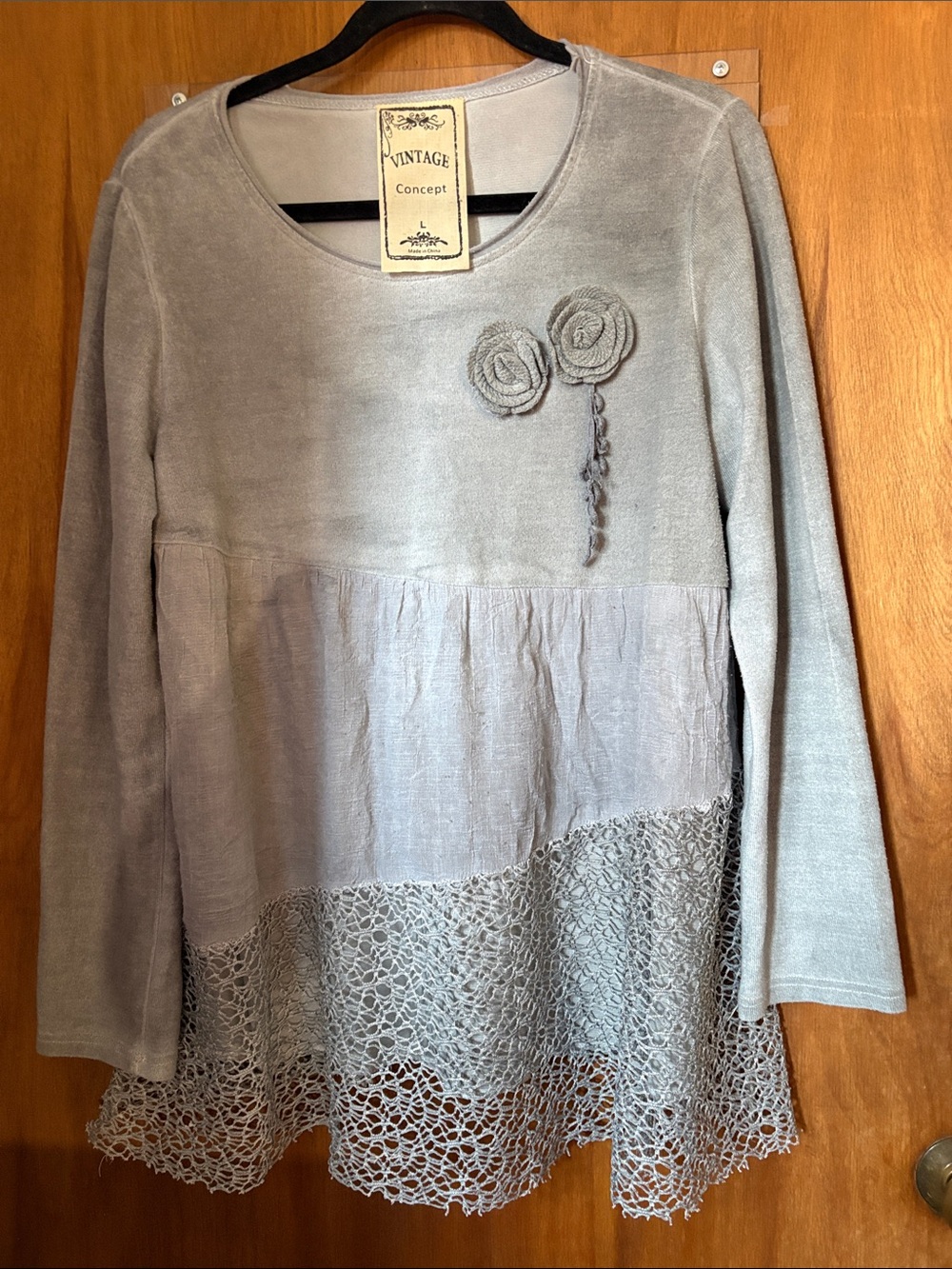 Vintage Concept Light Gray Tiered Lace Hem Tunic